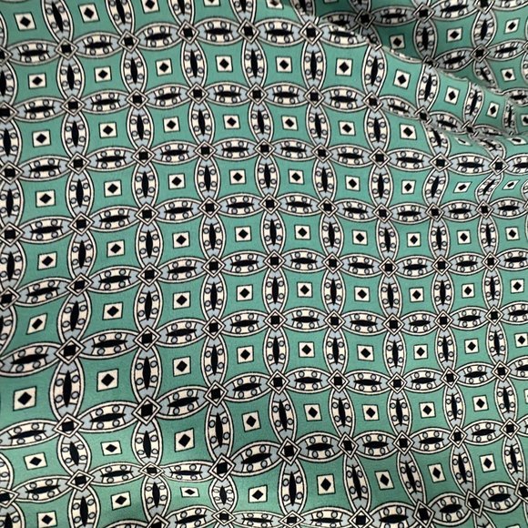 Max Studio Asymmetrical Top Flowy Lightweight‎ Small Green Sharkbite  Sleeveless - Picture 6 of 11